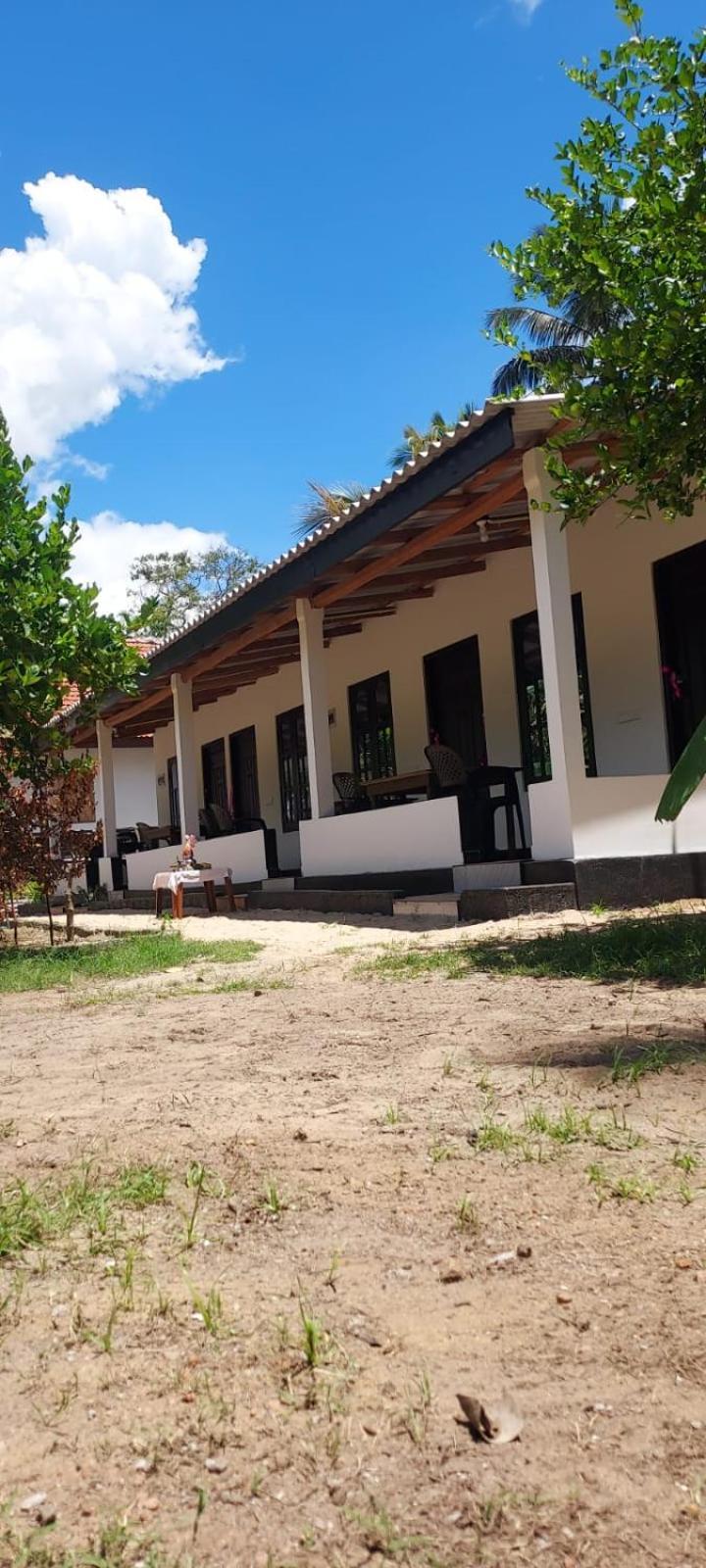 Nilaveli Beach Rooms Kültér fotó